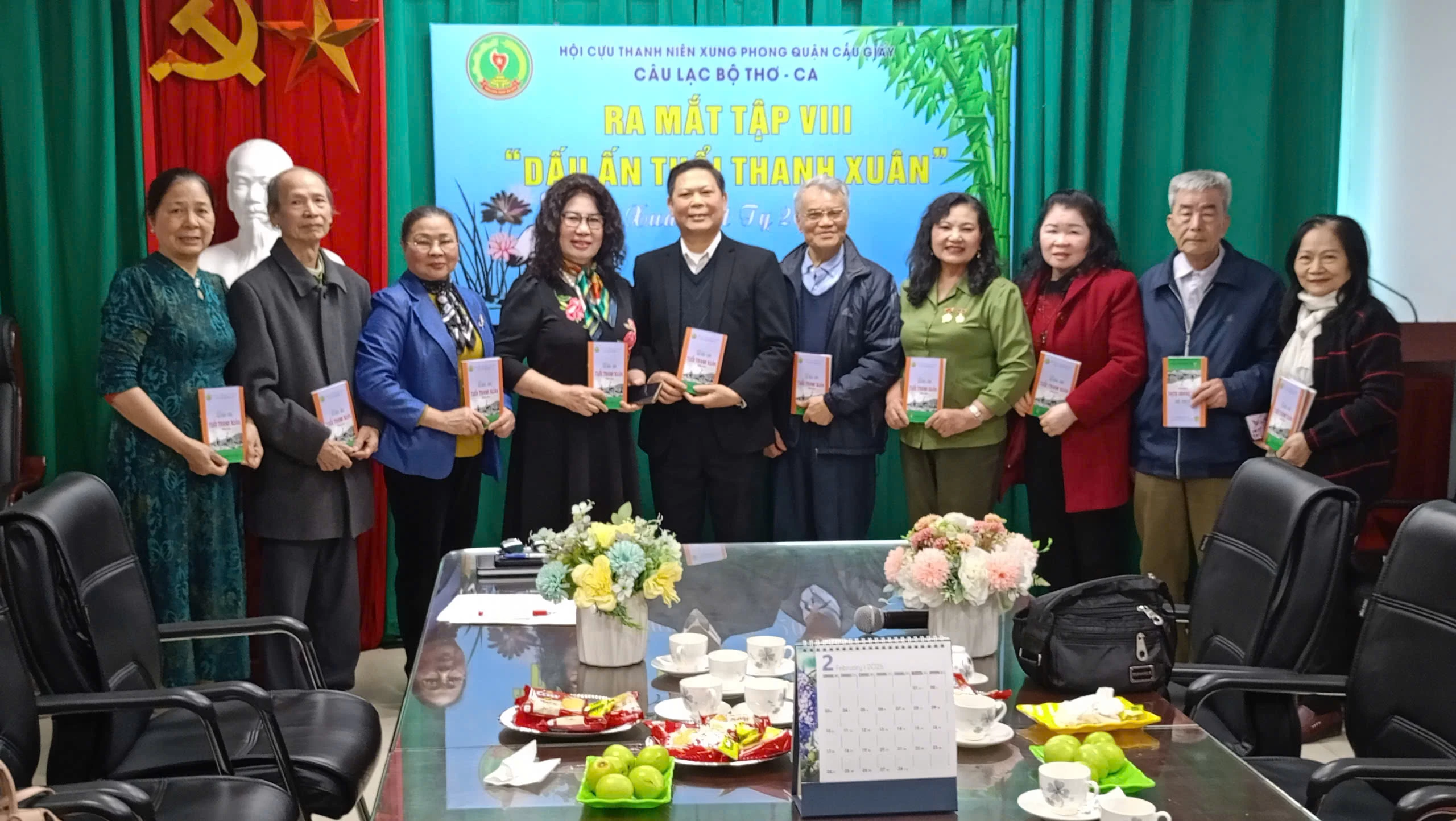 CÂU LẠC BỘ THƠ CA HỘI CỰU TNXP QUẬN CẦU GIẤY  RA MẮT TẬP VIII “DẤU ẤN TUỔI THANH XUÂN”