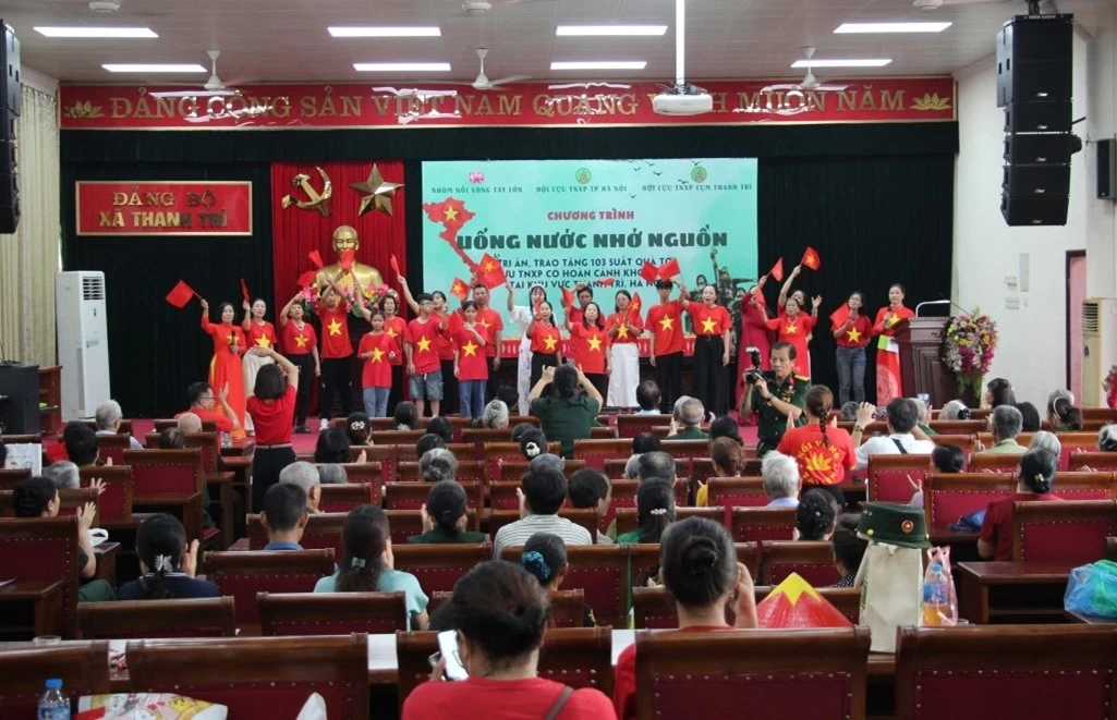 NỐI VÒNG TAY LỚN - TRI ÂN CỰU THANH NIÊN XUNG PHONG