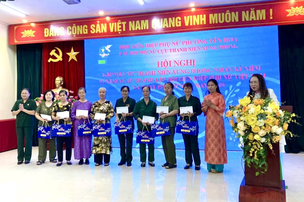 CHI HỘI NỮ CỰU TNXP PHƯỜNG YÊN HÒA, THÀNH PHỐ HÀ NỘI KỶ NIỆM NGÀY THÀNH LẬP HỘI LIÊN HIỆP PHỤ NỮ VIỆT NAM