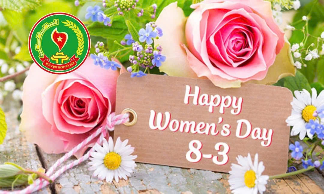 RỰC RỠ SẮC HOA TRONG BÃO ĐẠN VÀ HÒA BÌNH